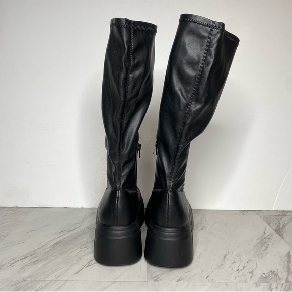 Steve Madden Tero Black Lug Sole Chunky Tall Boot 10M - Picture 3 of 16